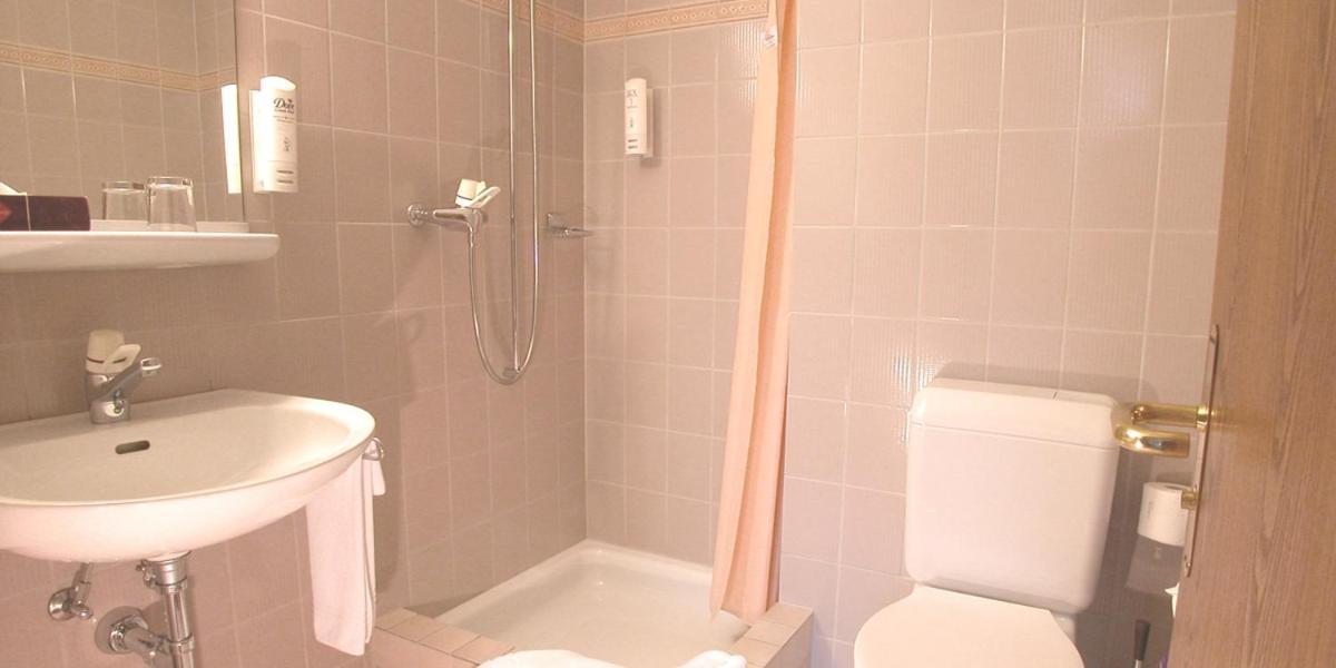 Hotel Post Glarnerhof Glarus Eksteriør billede