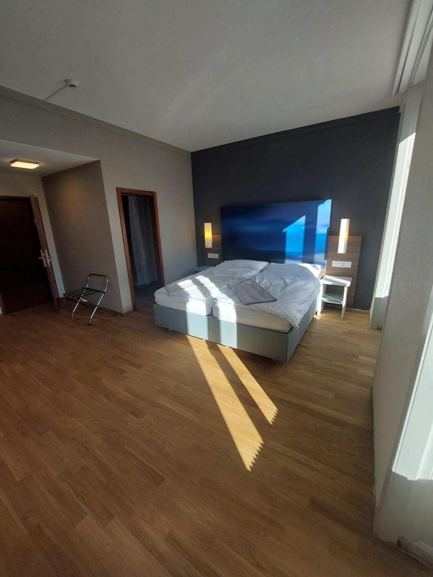 Hotel Post Glarnerhof Glarus Eksteriør billede